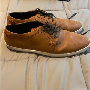 Also dress shoes brown